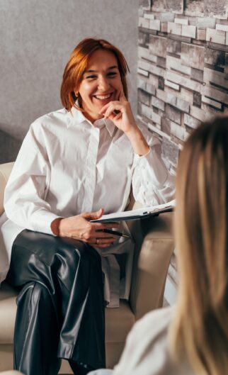 Psychologist,Comforting,His,Patient.,Psychologist,Talking,To,Patient.,Psychologist,Consulting Psychologist,Comforting,His,Patient.,Psychologist,Talking,To,Patient.,Psychologist,Consulting